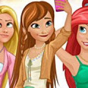 Игра Игра Свадебное селфи Барби и принцессы Диснея