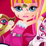 Игра Игра Малышка Барби раненый супергерой