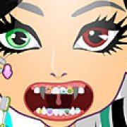 Игра Игра Клан вампиров: посещение стоматолога (Vampire Clan Visiting the Dentist)